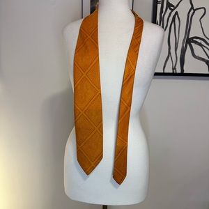 AUTHENTIC 
Yves Saint Laurent Silk Tie